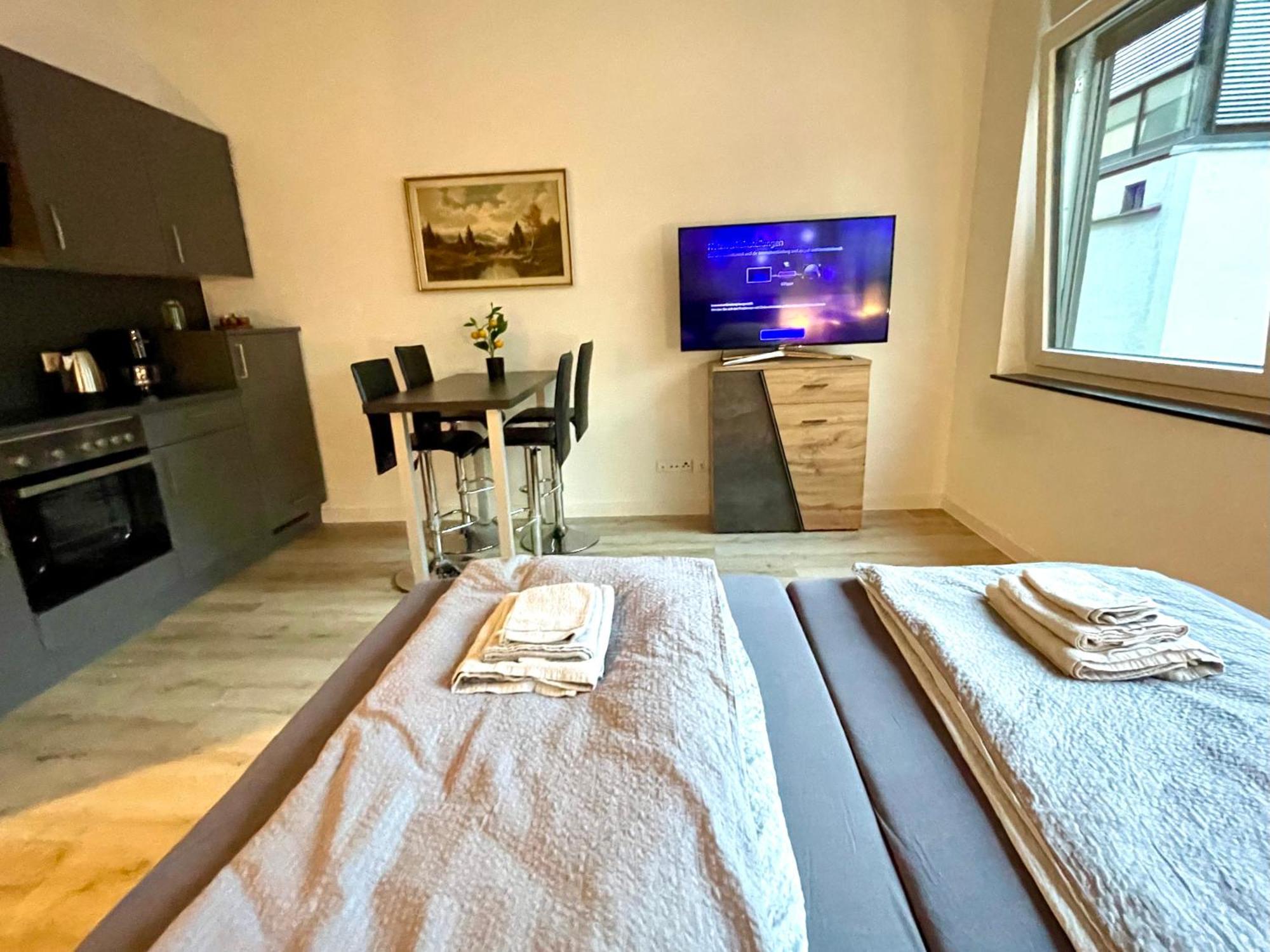 Neu Schwarzwald Zimmer Am Schloessle Goldstadt Пфорцхайм Екстериор снимка