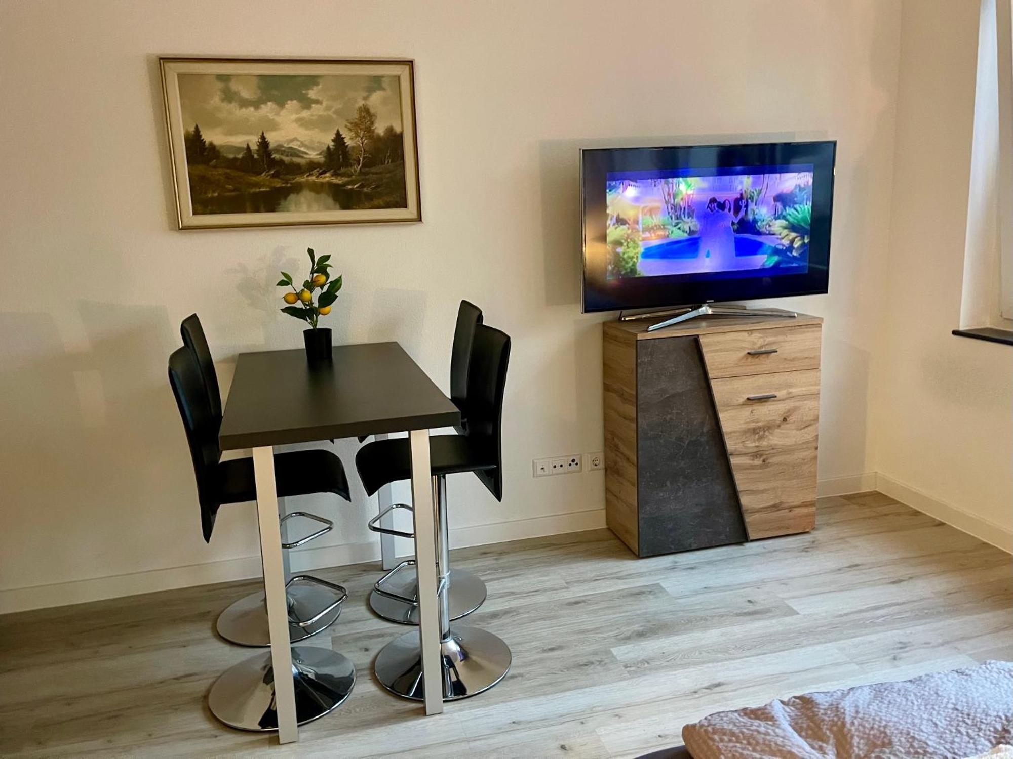 Neu Schwarzwald Zimmer Am Schloessle Goldstadt Пфорцхайм Екстериор снимка